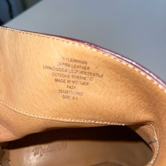 Madewell The Dimes Kitten-Heel Boot in Crinkle Leather - Deep Merlot (Burgundy) - Picture 8 of 11